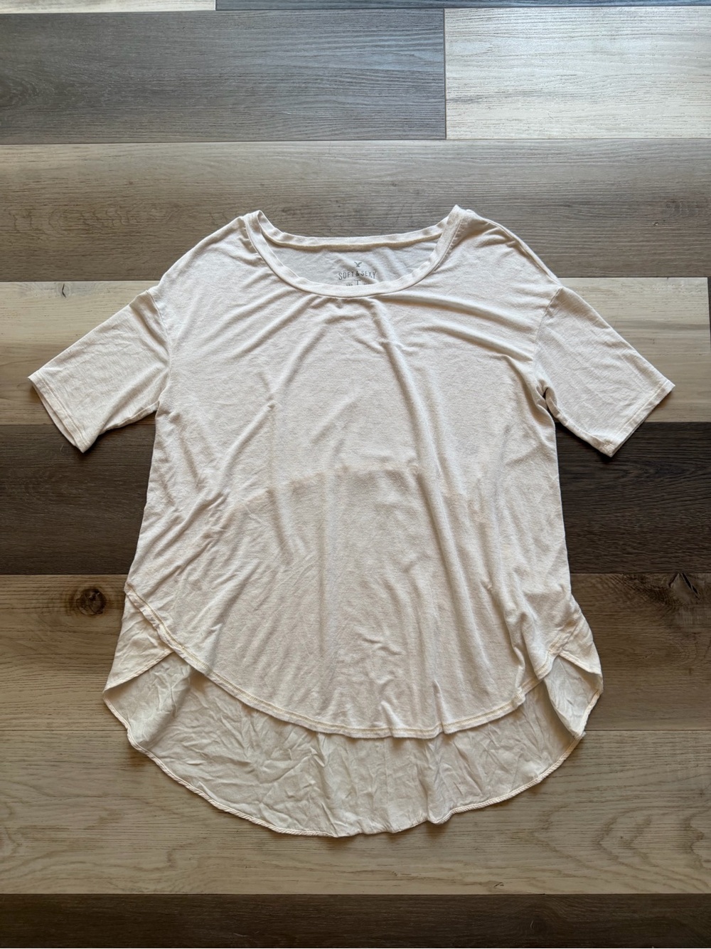 American Eagle Outfitters Light Cream Layered Hem Short Sleeve Tee Size M